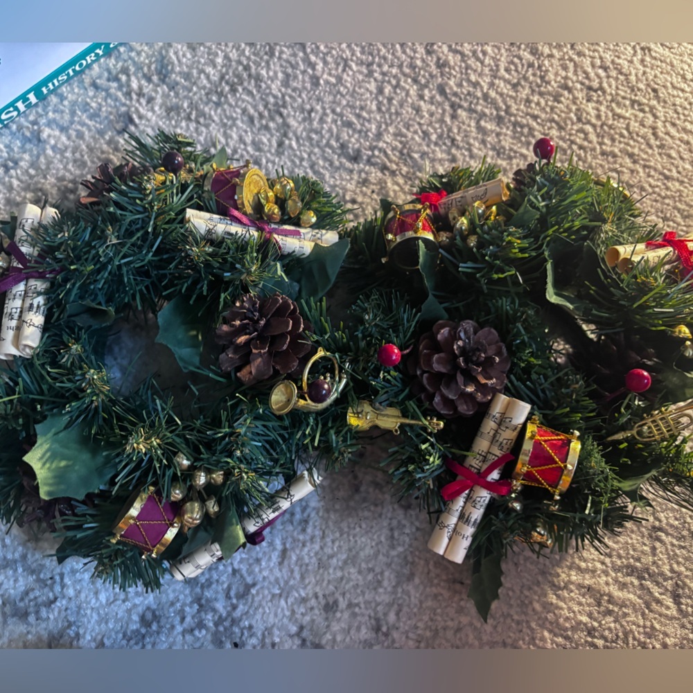 Pottery Barn Mini Wreath Candle Holders Like New